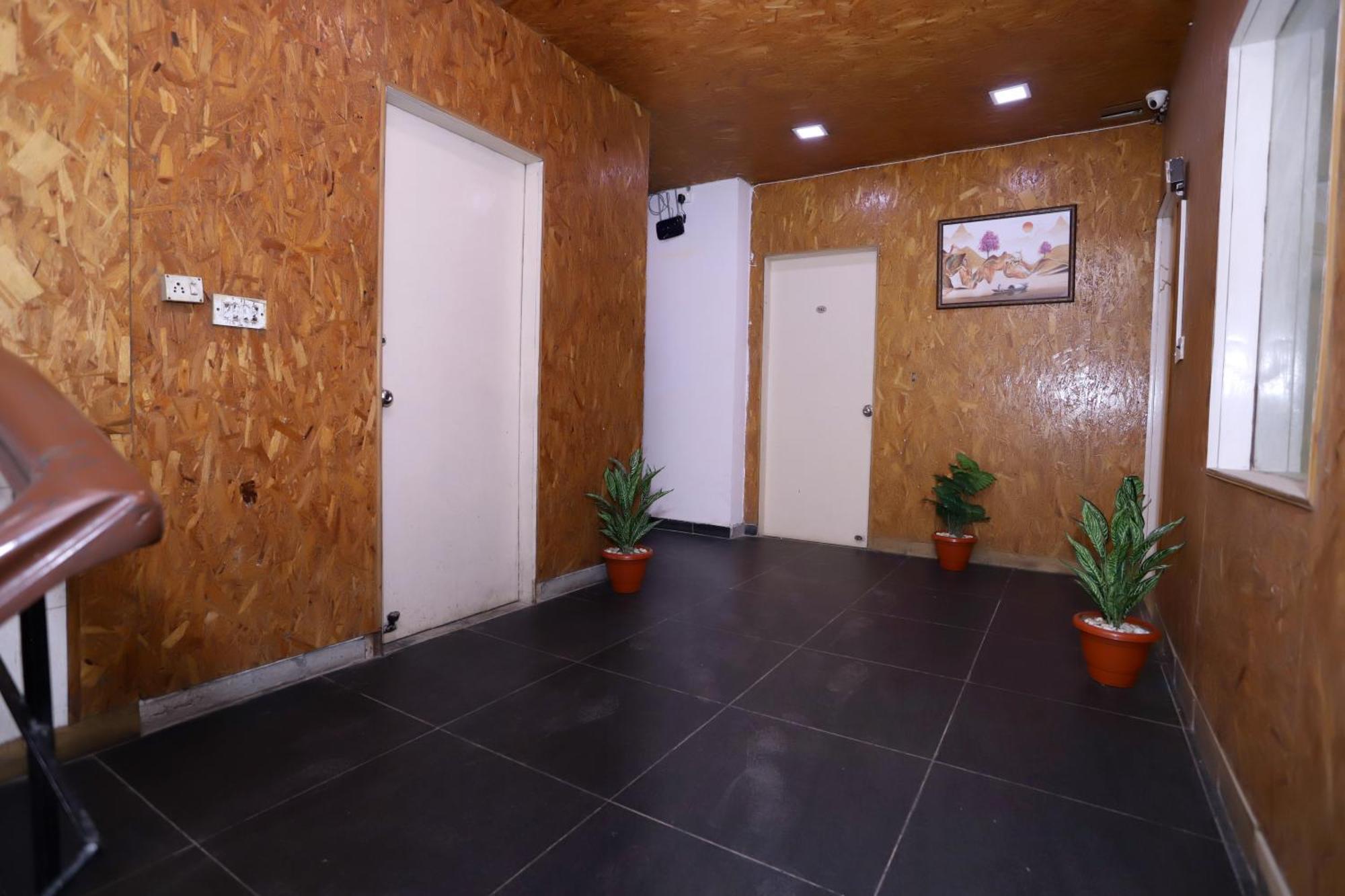 Hotel Warm Welcome - Noida Sector 51 Εξωτερικό φωτογραφία