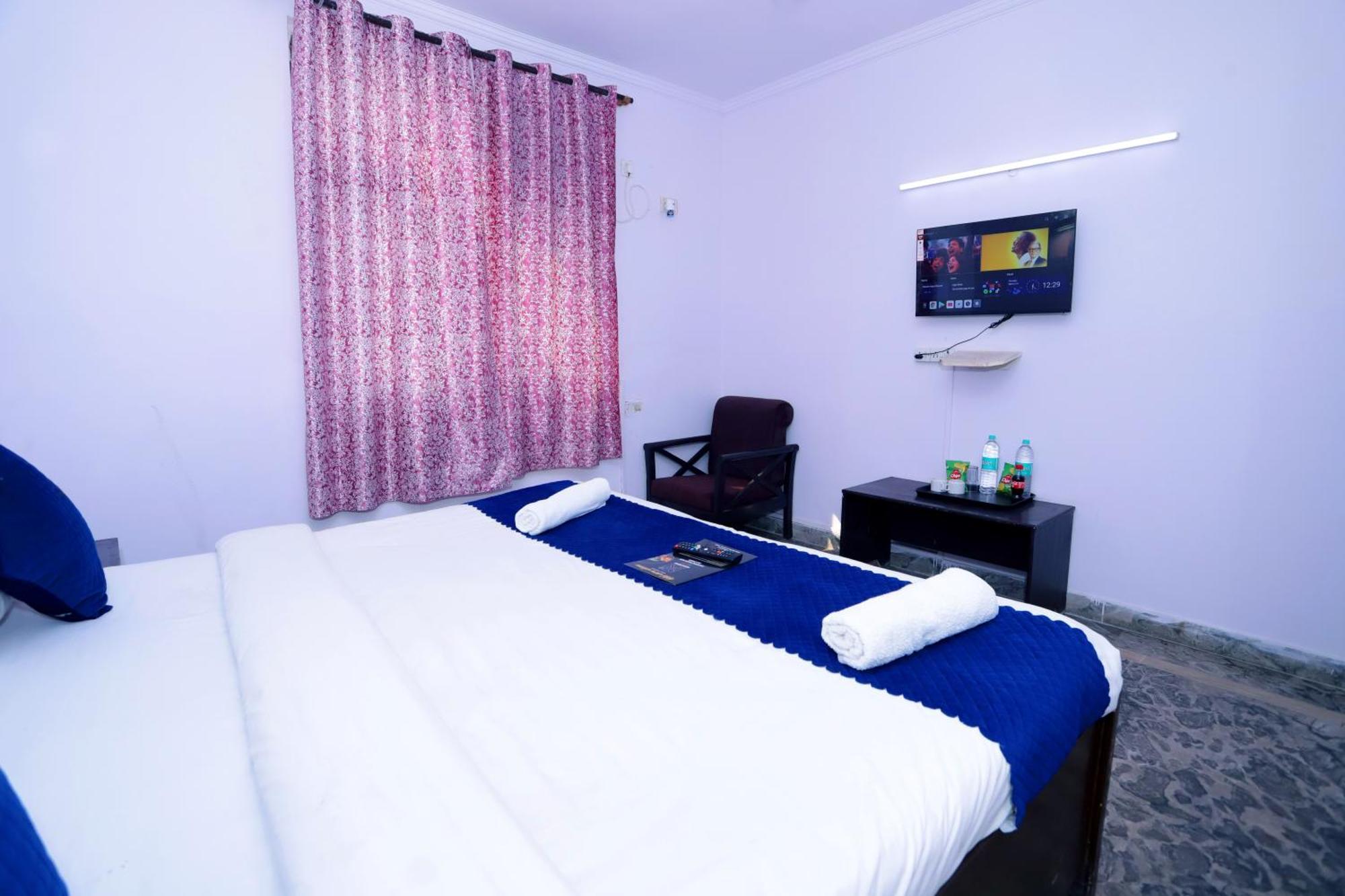 Hotel Warm Welcome - Noida Sector 51 Εξωτερικό φωτογραφία