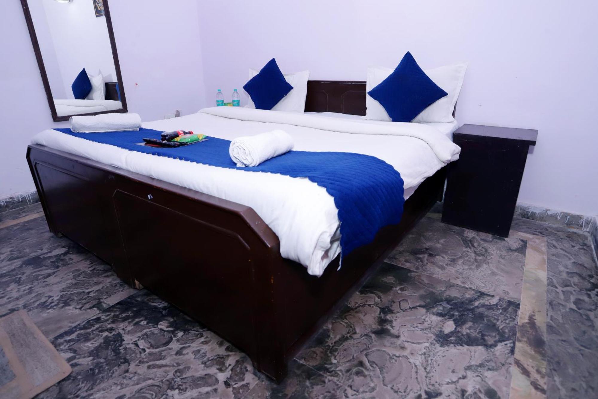 Hotel Warm Welcome - Noida Sector 51 Εξωτερικό φωτογραφία