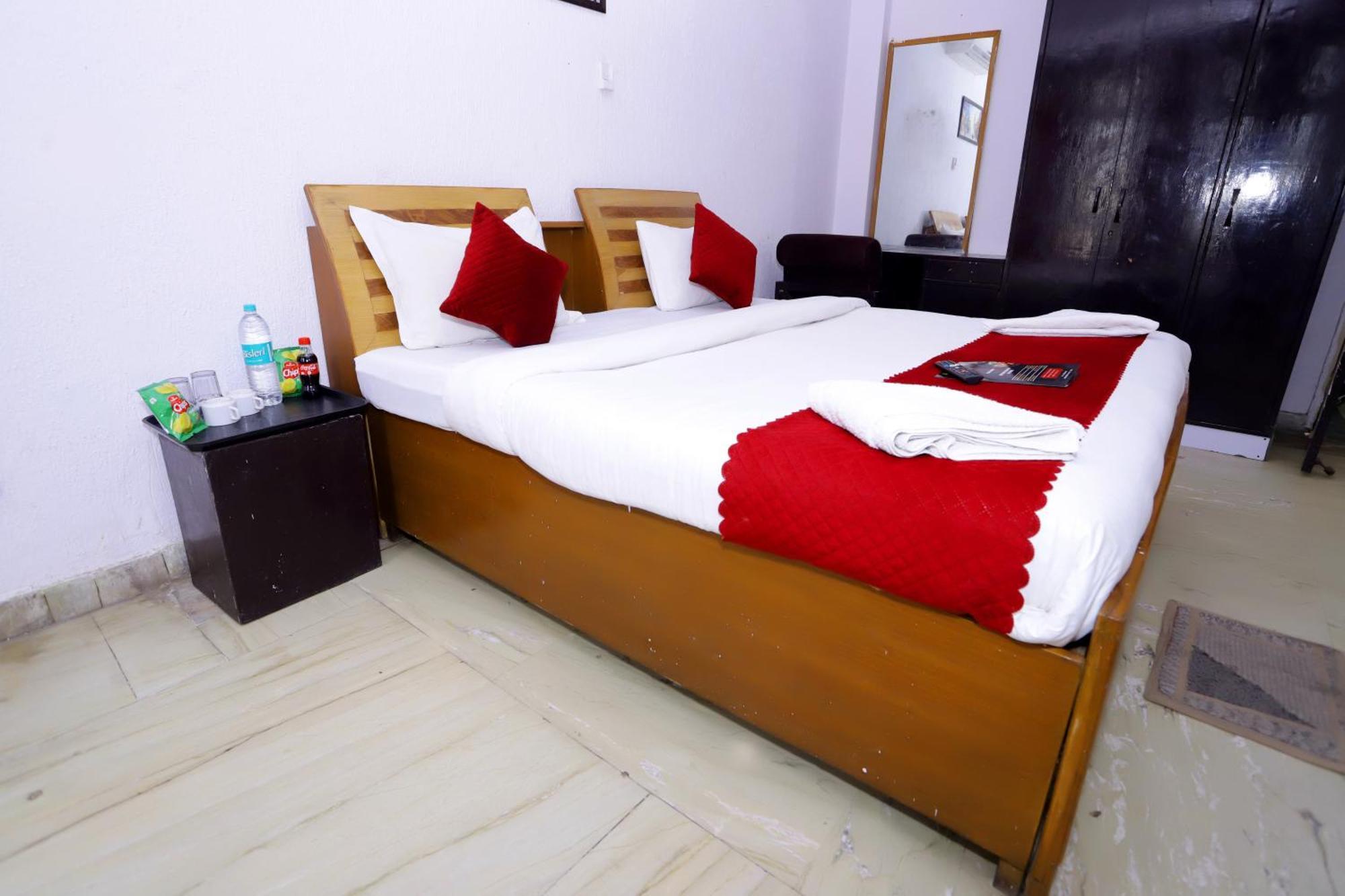 Hotel Warm Welcome - Noida Sector 51 Εξωτερικό φωτογραφία