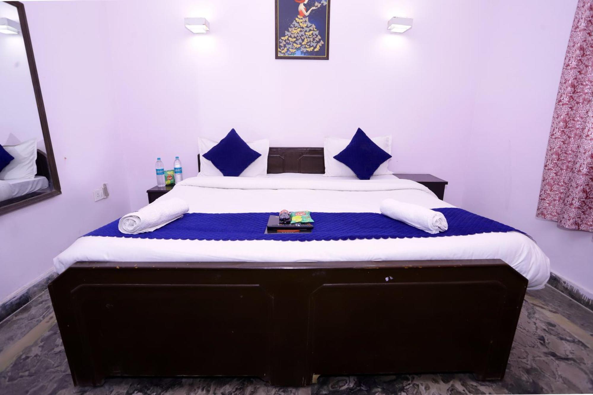 Hotel Warm Welcome - Noida Sector 51 Εξωτερικό φωτογραφία